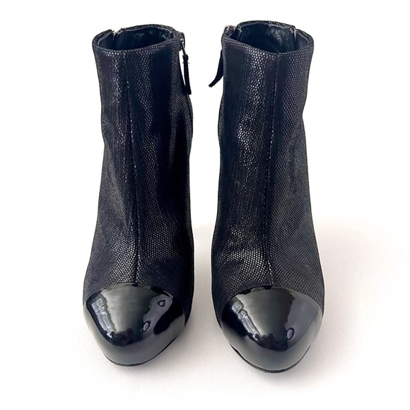 CHANEL | Cap Toe Black Leather Metallic Booties Interlocking CC Logo High Heel - Picture 6 of 13